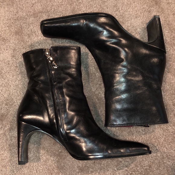 Enzo Angiolini black kidskin leather boot. Sz 6.5 - Picture 3 of 8